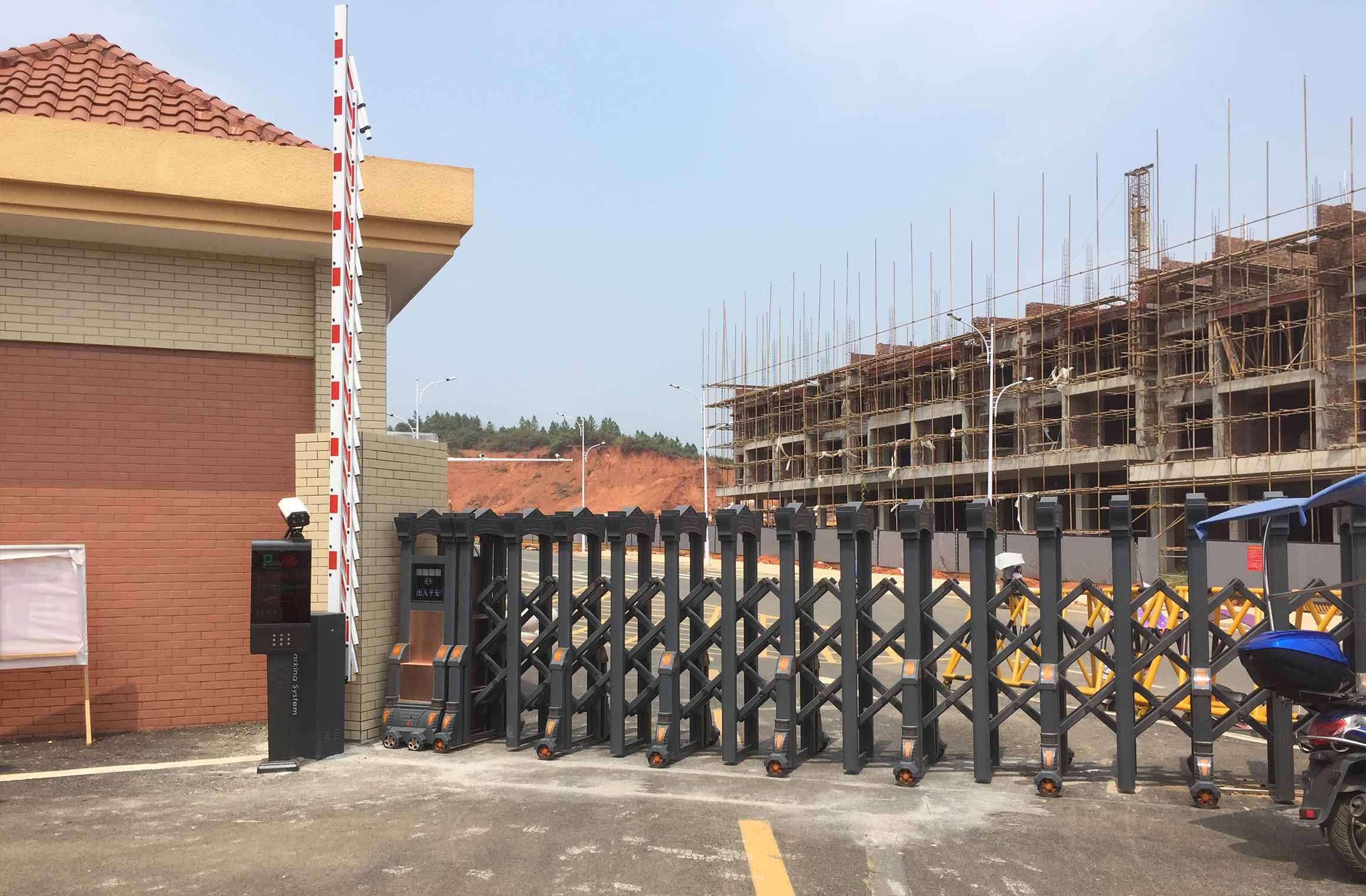 長沙雷隆智能科技有限公司,車牌識別系統(tǒng),停車收費系統(tǒng),車牌識別一體機(jī),智能通道閘,湖南車牌識別道閘系統(tǒng),人行通道閘,智能道閘